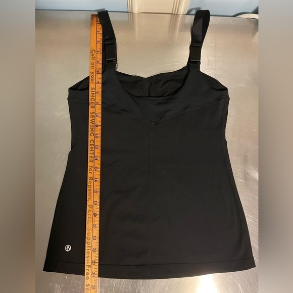 Lululemon - Heart Tank US8 - Picture 3 of 11